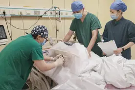 【首都除夕护卫健康】春节我在岗——蛇宝宝的诞生图片