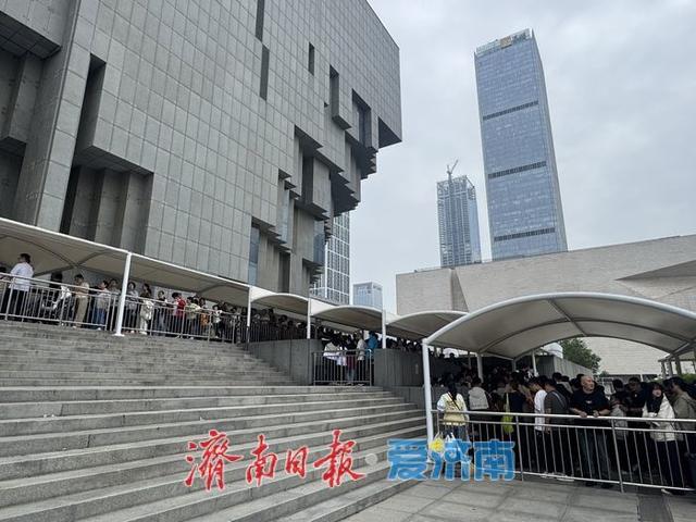 一年四季 泉在济南 |双节假期“文博游”火热 山东博物馆人气爆棚
