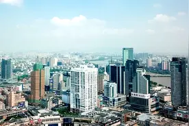 GDP十强“守门员”之争，谁能胜出？图片