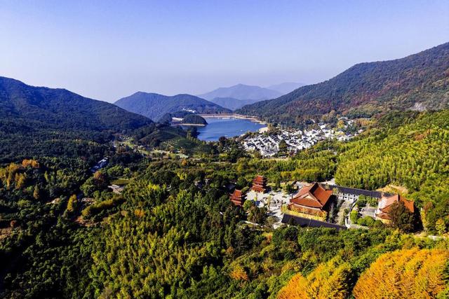 赏一山仙境 品百里金秋 2025金华山踏秋活动盛大启幕