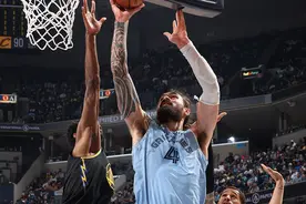 Woj：灰熊将亚当斯交易到火箭换取奥拉迪波+选秀权图片