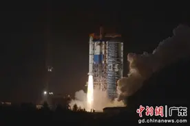 “欢乐谷星”在西昌卫星发射中心发射图片