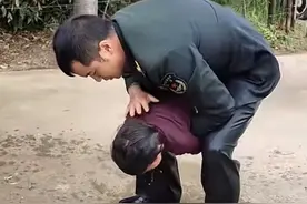 云南昭通95后兵哥哥婚礼途中救起落水女童，妻子：感到骄傲图片