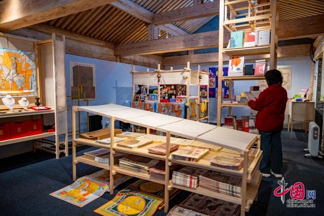 逛北京胡同品鲁迅文化 “白塔迎新春·欢喜中国年暨东西岔文化消费节”正式启幕