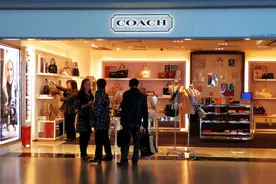 蔻驰母公司中国市场销售额下降 轻奢品牌失宠？图片