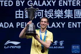 乒乓球世界杯｜巴西选手卡尔德拉诺男单夺冠图片