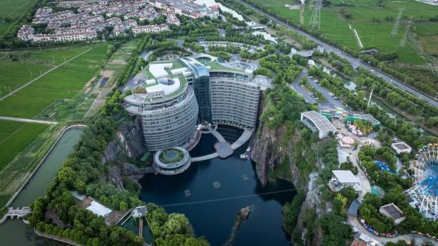 多方回应花2千多元住酒店被直播吵醒