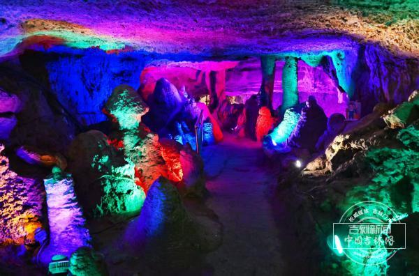 来官马溶洞与自然奇观和红色热血“不期而遇”！