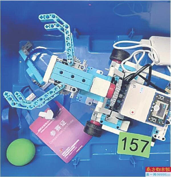 高中生研究月球机器人种菜获国奖