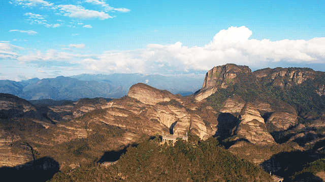 秋冬游资源！雾凇染丹霞，油茶暖红韵，这趟桂北秘境之旅很治愈