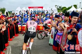 2024环广西世巡赛 速的奥快步车队小将斩获第二赛段冠军图片
