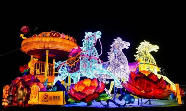 长安灯会的马多成“马”了！双园千灯万马，解锁马年最潮打开方式