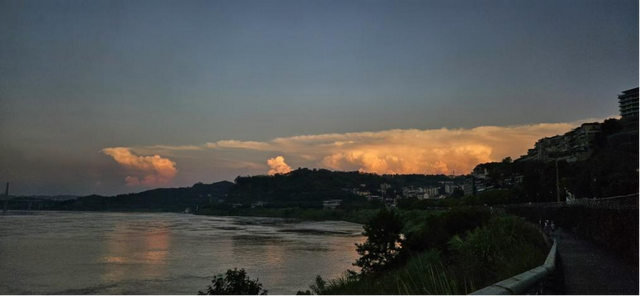 全网一致认定：最短的秋天，才是最贵的奢侈品