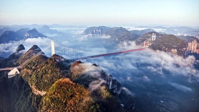 名场面！云海“漫”过矮寨 崀山“浮”于云端……