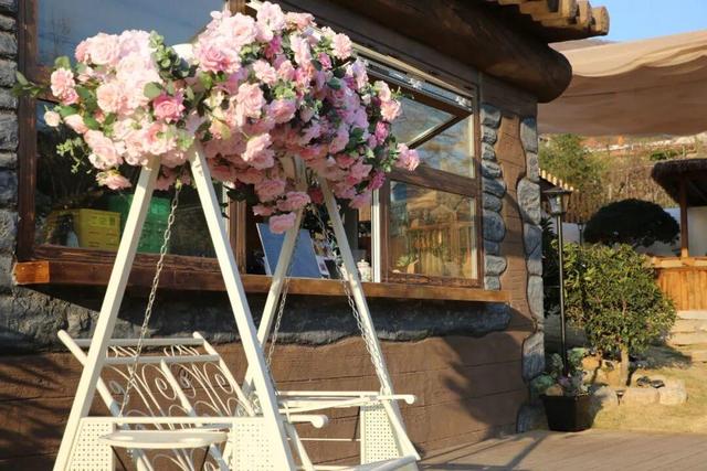 “巨兔”惊现里口山！环翠区小山村添新景