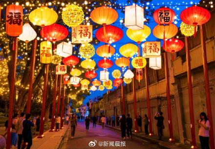 豫园灯会五大灯区免费开放