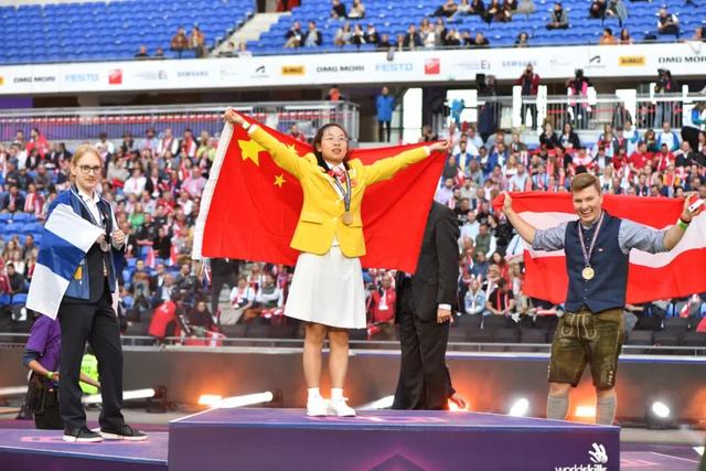 全球11位，中国唯一！这位刚满20岁的河南女生受聘