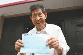 “帮助困难学生，是我一生的信念”（讲述·一辈子一件事）图片
