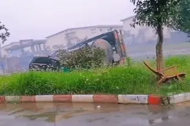 雨季行车易“踩坑” 这些注意事项请记牢图片