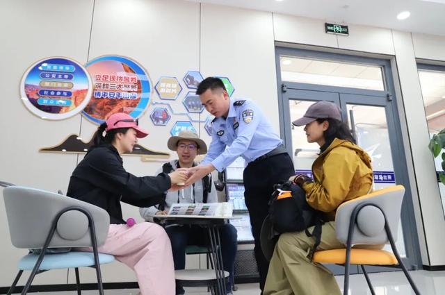 丝路旅游警务 | 甘州公安：以“警”护“景”显担当 “丝路旅游警务”守护甘州国庆游