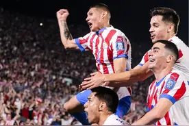 世预赛南美区：巴西不敌巴拉圭图片