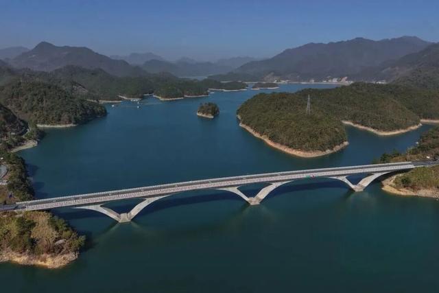 别再说“此路不通”！看，这两条“共富带”，就是最有力的“回答”