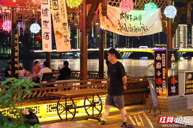 灯火里的常德旧梦，你可曾来过河街的夜晚