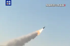 普京称约2000名乌军被包围！俄罗斯最新战报：击落乌军77架无人机，6枚美制“海马斯”火箭弹图片