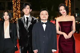 《狂野时代》戛纳首映，易烊千玺一人分饰五角图片