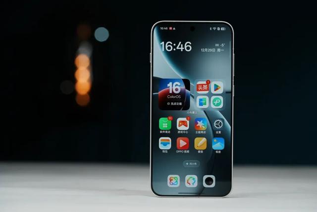 OPPO Find X9 图赏：把高端手感与旗舰影像装进口袋