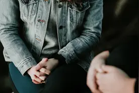 AI+心理咨询模式的发展分析报告图片