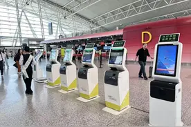 “五一”假期国内国际航班量同比双增长，广州白云机场航班量位居全国机场前列图片