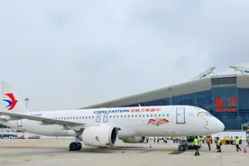 国产大飞机C919首飞厦门图片