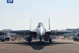 海军战机首次亮相中国航展！歼-15多了“T”，战力提升了多少？图片