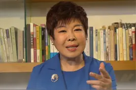 文化学者于丹诵读《锦瑟》并预祝中华经典诵读大会陕西站活动成功举办图片