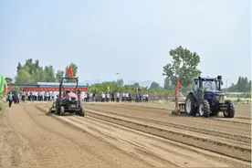 智能化农机“慧”种田图片