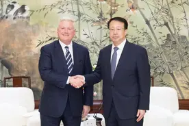 【聚焦】龚正会见爱尔兰安波福集团董事会主席兼首席执行官凯文·克拉克图片