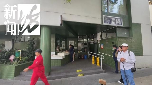 上海网红打卡点，阿姨直接冲进男厕所？