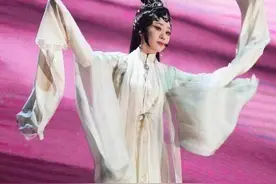 容祖儿携手粤剧名家曾小敏，港乐粤剧“混搭”令人耳目一新图片