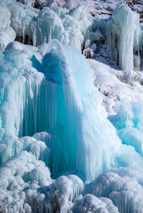 出片率100%！北京震撼冰瀑奇观上线，游客慕“冰”而来