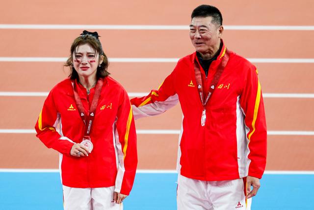 十五运｜输了0.04秒，屈居亚军的吴艳妮又一次给自己打了零分