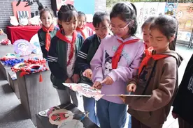 脸谱行动绘画作品巡展来了 开启川剧脸谱艺术为媒介的文化传承之旅图片