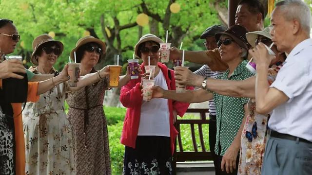 空调费都省了！趁周末，来这里领取你的城市避暑“凉”方