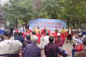 武汉青山区红钢城街道：爱润金秋，耆享重阳图片