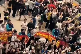 一大早，太疯狂了！他们多次发声图片