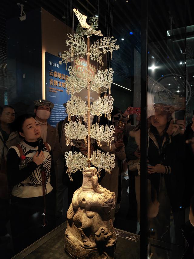 人文经济激活消费新动能|从一场热门巡展看文博进阶激活文化消费