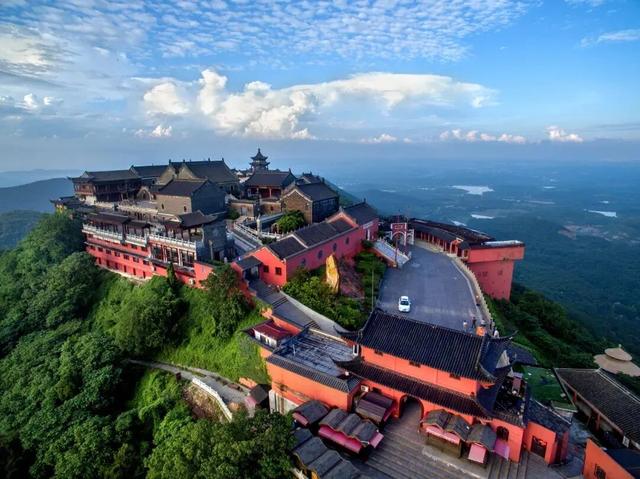 相逢“容”如歌