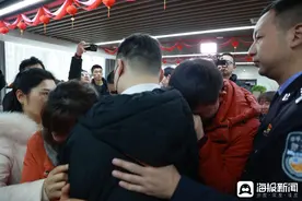男子3岁时被拐，脑海中一直记得走失时的片段，32年后终于与家人团圆图片