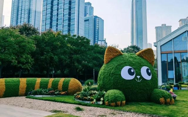 坐地铁，打卡武汉第42届金秋菊展