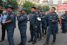中国蓝天救援云南队赶赴缅甸图片